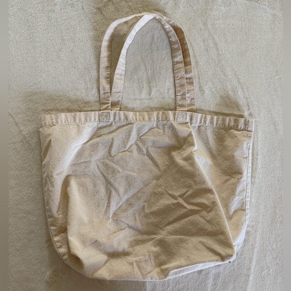 Sezane Heart Tote - Picture 3 of 3
